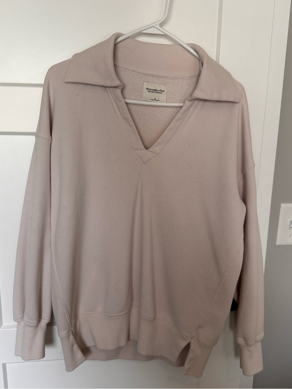 Abercrombie & Fitch Women's Taupe V‑Neck Collared Pullover Sweatshirt